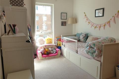 2 bedroom flat for sale, Railway Terrace, Slough SL2