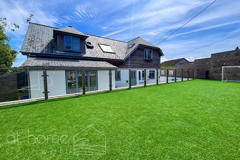 undefined, Chapel Hill, Perranporth TR6