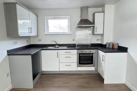 1 bedroom apartment for sale, South Street, St. Austell