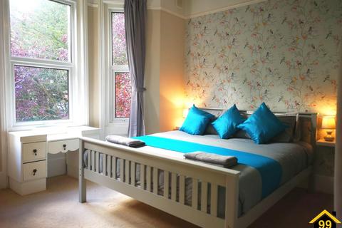 Flat 4, 15 Nelson Road, Bournemouth, BH4 9JA