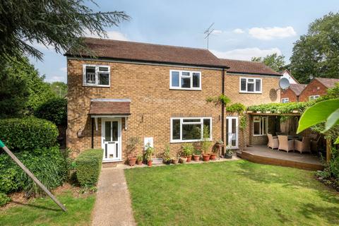 16 Brinsmead, Frogmore, St Albans, AL2 2LS