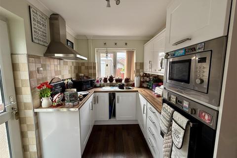 3 bedroom semi-detached house for sale, Cefndon Terrace, Aberdare CF44