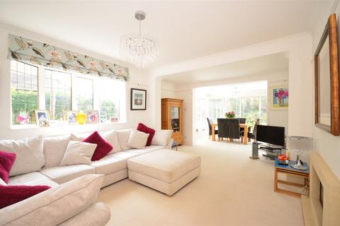 4 bedroom detached house for sale, Highlands Avenue, Uckfield TN22
