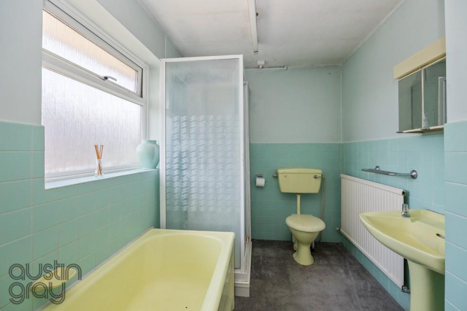 Hove Park Way, 12 A-009 (Custom).jpg