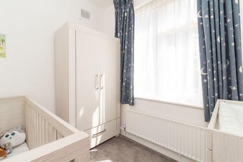 188 Broadfields Avenue, Edgware, HA8 8TF