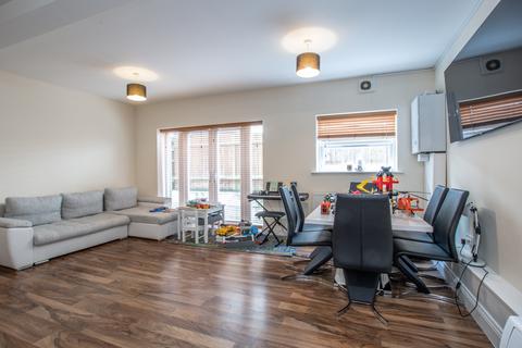 2 bedroom flat for sale, Drummond Road, Bournemouth BH1