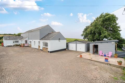 4 bedroom detached house for sale, Winnards Perch, St. Columb