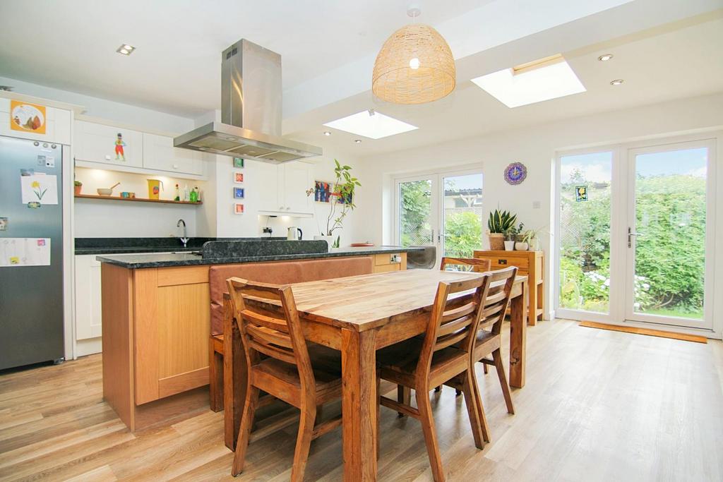 Kitchen diner