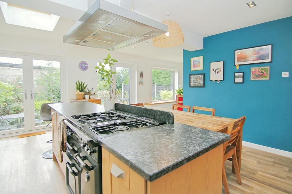 Kitchen diner