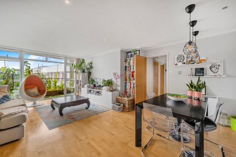 2 bedroom flat for sale, Drayton Park, Highbury, London