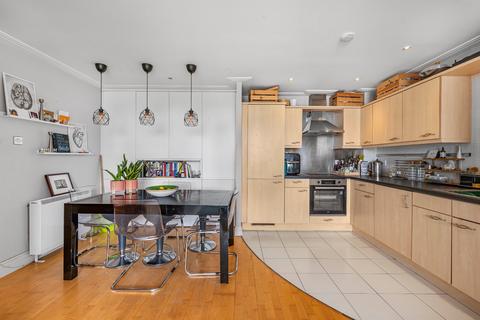 2 bedroom flat for sale, Drayton Park, Highbury, London