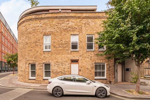 2 bedroom flat for sale, Green Walk, London