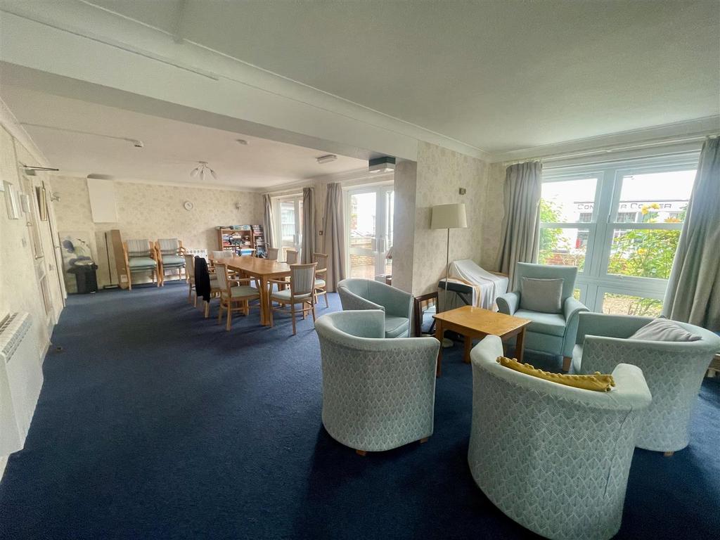 Residents lounge.jpg