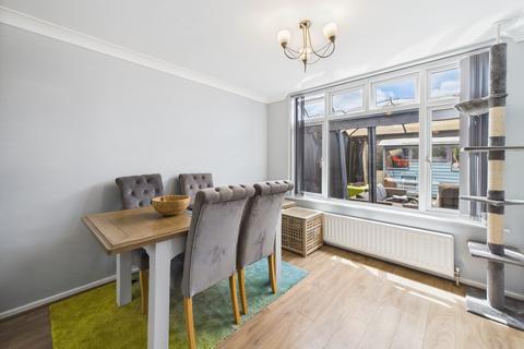 97 Springhouse Road, Corringham, Stanford-le-hope, SS17 7TS
