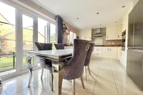 4 bedroom detached house for sale, Bradgate Close, Narborough LE19