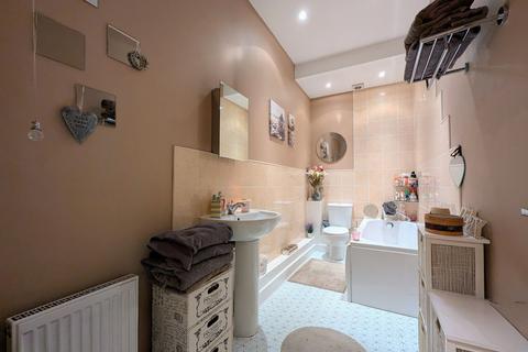2 bedroom flat for sale, Hedworth Lane, Boldon Colliery, NE35