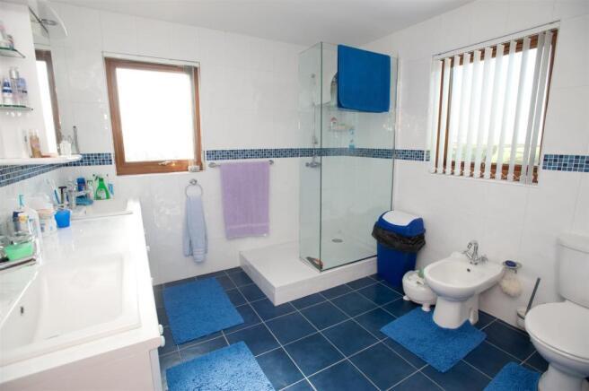 En-suite Shower Room 1