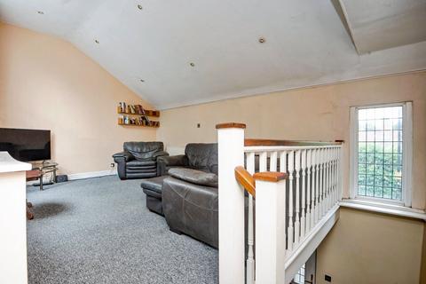 2 bedroom detached house for sale, Roxeth Hill, Harrow HA2