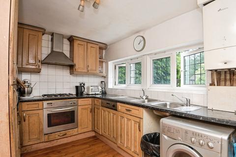 2 bedroom detached house for sale, Roxeth Hill, Harrow HA2