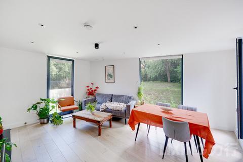 3 bedroom apartment for sale, Finchley Road, Hampstead, NW3