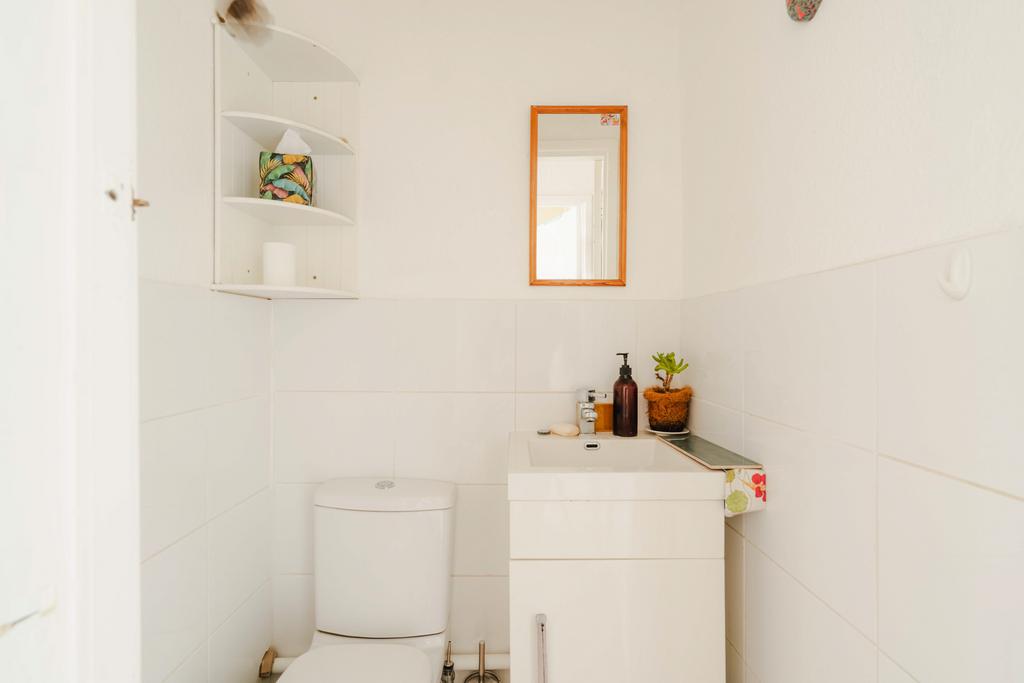 Hall Floor Flat - Bedroom