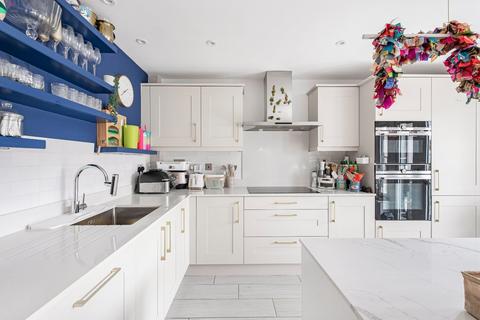 30 Heatherfields Way, Whitehill, Bordon, GU35 9DN