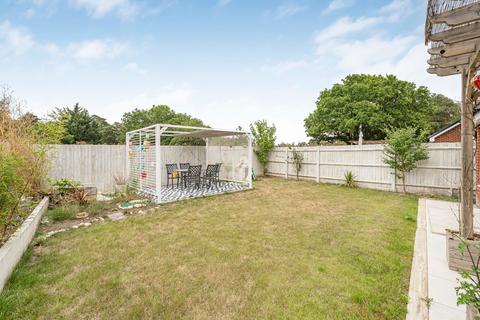30 Heatherfields Way, Whitehill, Bordon, GU35 9DN