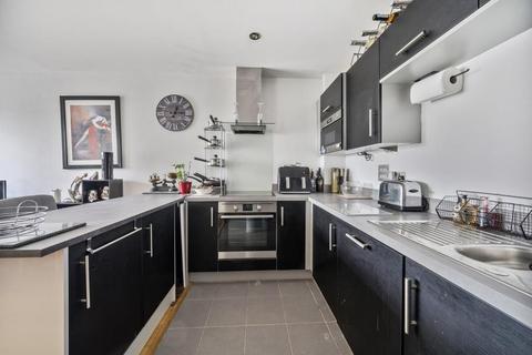 2 bedroom flat for sale, Newbury,  Berkshire,  RG14