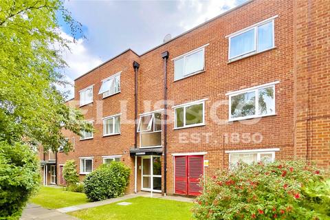 18 Crown Walk, Wembley, HA9 8HU
