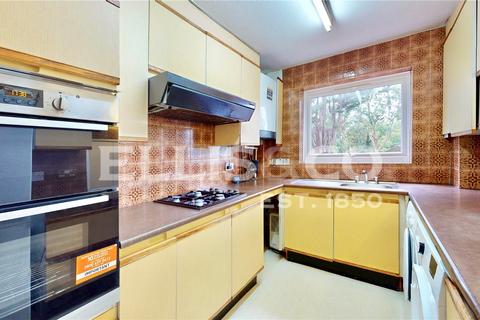 18 Crown Walk, Wembley, HA9 8HU
