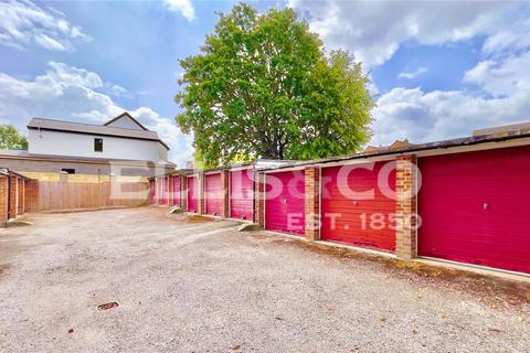 18 Crown Walk, Wembley, HA9 8HU