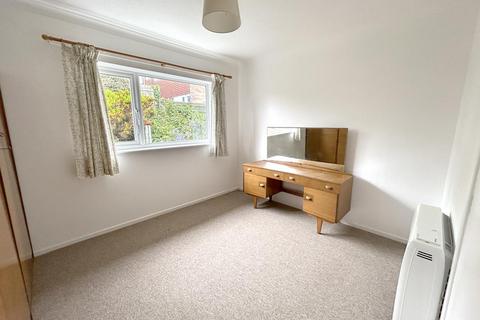 undefined, Manor Way, Helston TR13
