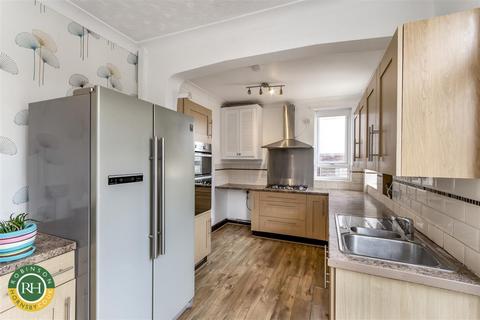 3 bedroom semi-detached house for sale, St. Hildas Road, Belle Vue, Doncaster