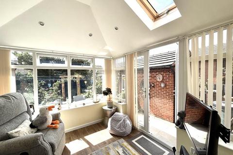2 Bloomfield Rise, Darton, Barnsley, S75 5AB