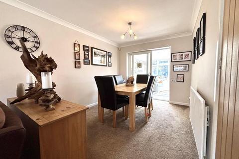 2 Bloomfield Rise, Darton, Barnsley, S75 5AB