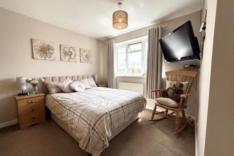 2 Bloomfield Rise, Darton, Barnsley, S75 5AB