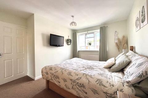 2 Bloomfield Rise, Darton, Barnsley, S75 5AB
