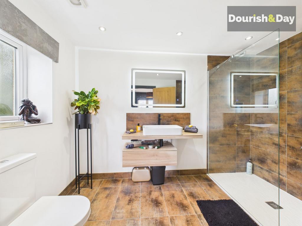 Bedroom 1 En-Suite