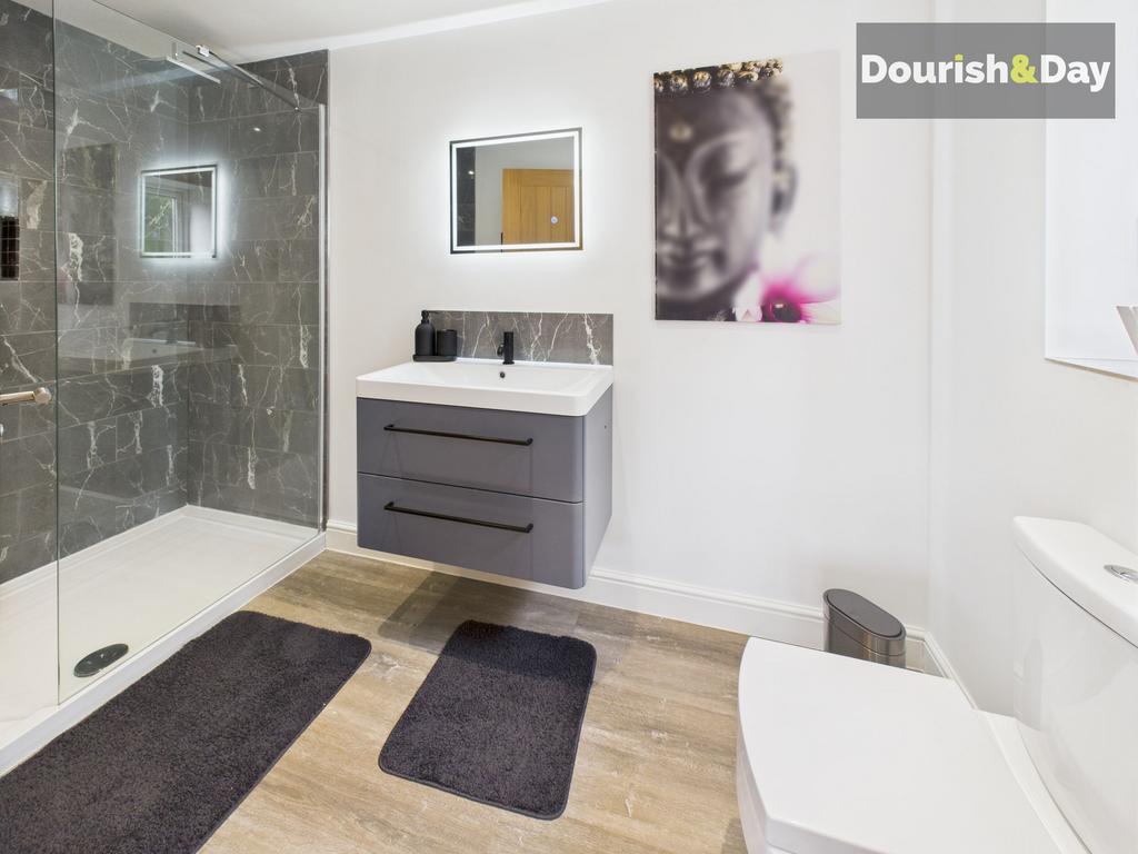 Bedroom 2 En-Suite