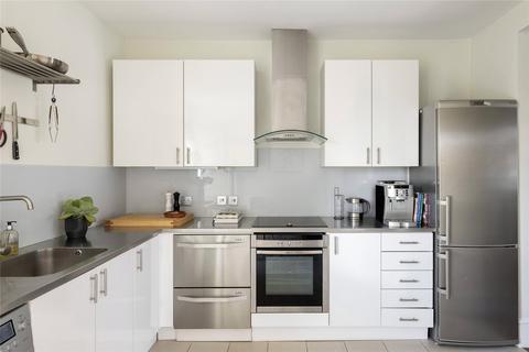 3 bedroom penthouse to rent, Elgin Crescent, London, W11