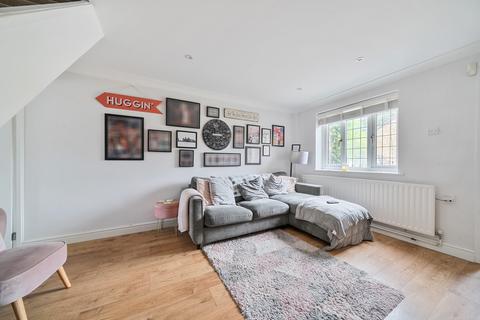 24 Stanton Close, Orpington, BR5 4RN
