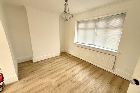 3 bedroom end of terrace house for sale, Bruntoft Avenue, West View