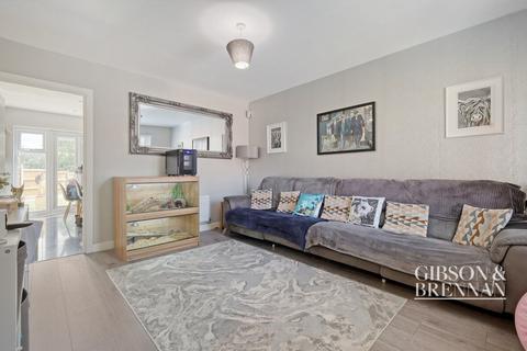 3 bedroom semi-detached house for sale, Stamford Drive, Basildon, SS15