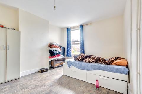 8 Worksop Road, Nottingham, NG3 2BA