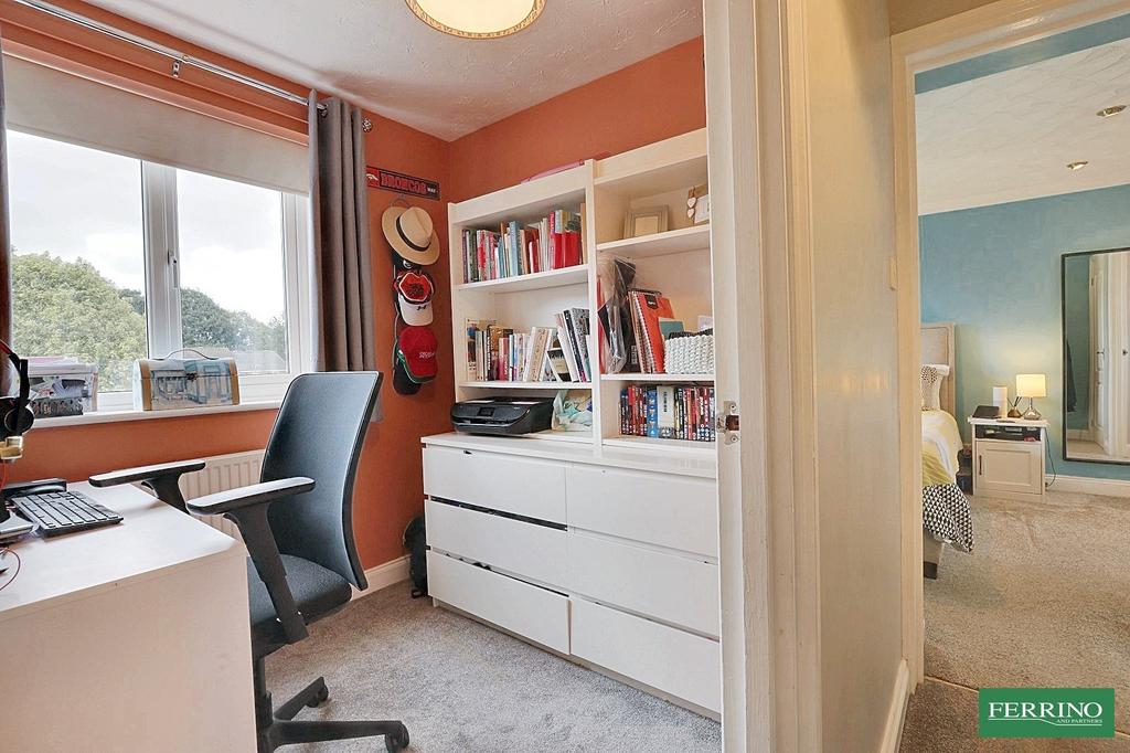 Bedroom 4 / Study