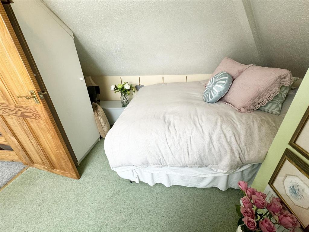 Extra Bedroom.jpg