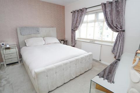 33 Kingsway, Bradford, BD2 1PL