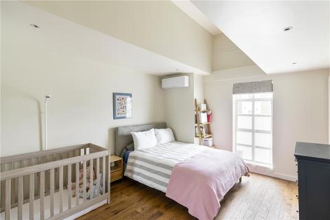 16 Wiseton Road, London, SW17 7EE