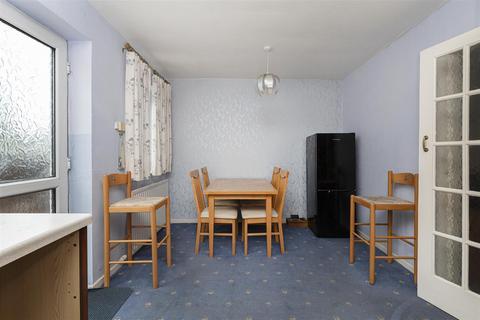 3 bedroom semi-detached house for sale, Birkdale Avenue, Huddersfield HD3