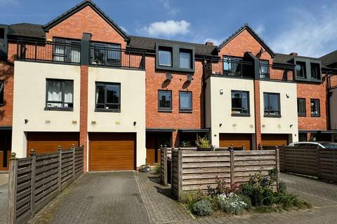 10 Fry Street, Manchester, M16 8PB